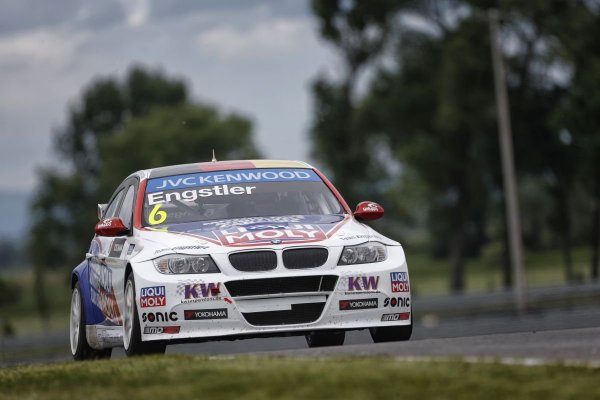 Az öreg Engstler még mindig jól keni a BMW-vel - igaz, csak a TC2-ben jut neki dicsőség...