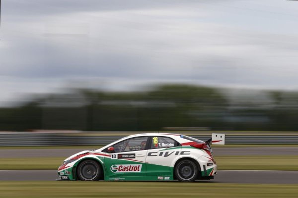 Pénteken Monteiro volt az üldözőboly legjobbja a Castrol Hondával