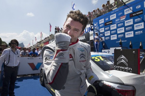 José María López harmadik győzelmével megerősítette vezető pozícióját a WTCC pontversenyében