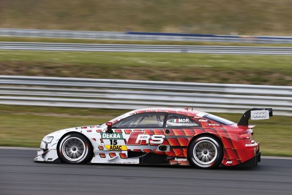 Az Audi RS5 DTM hátsó szárnyhatároló lapja néhány milliméterrel hátrébb lógott a szabályosnál
