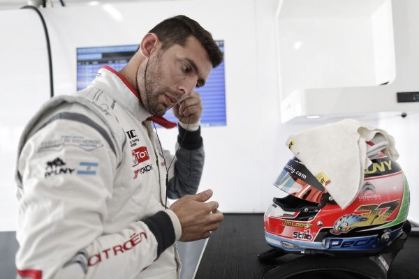 Az argentin közönség nemzeti hőse, Pechito vezeti a túraautó-vb pontversenyét