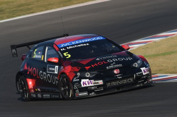 ZENGO Michelisz Termas palyan 1200