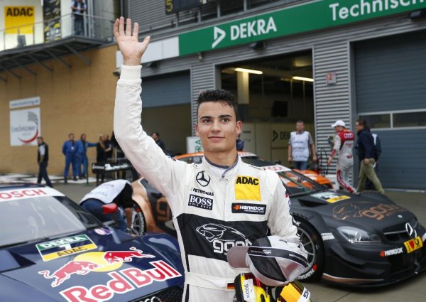 Pascal Wehrlein élete első pole pozícióját ünnepelte