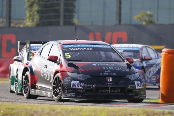 Michelisz 27 pontot zsákmányolt Szuzukában, már csak öt pont választja el a vb-negyedik Monteirótól